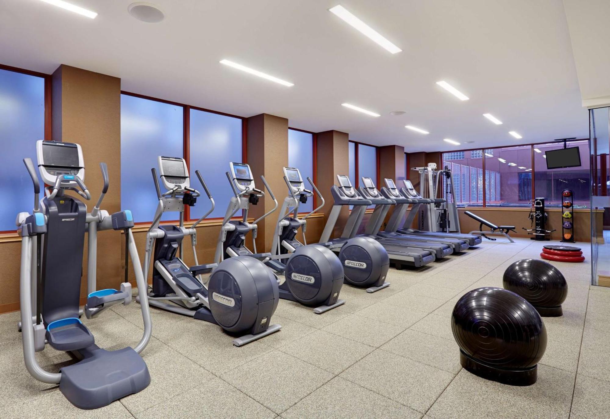 Doubletree By Hilton Center 4*